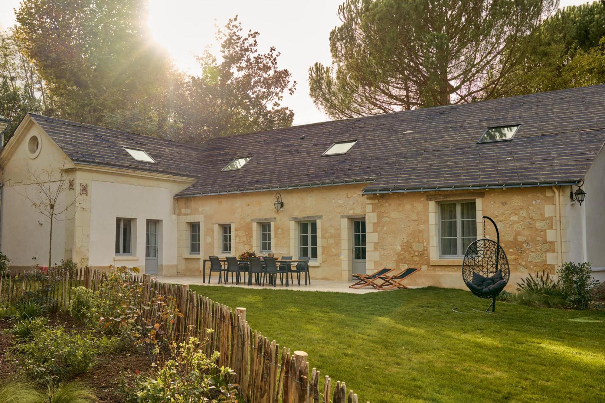 Domaine De La Commanderie De Ballan Екстериор снимка